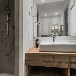Standard Single Room Shower